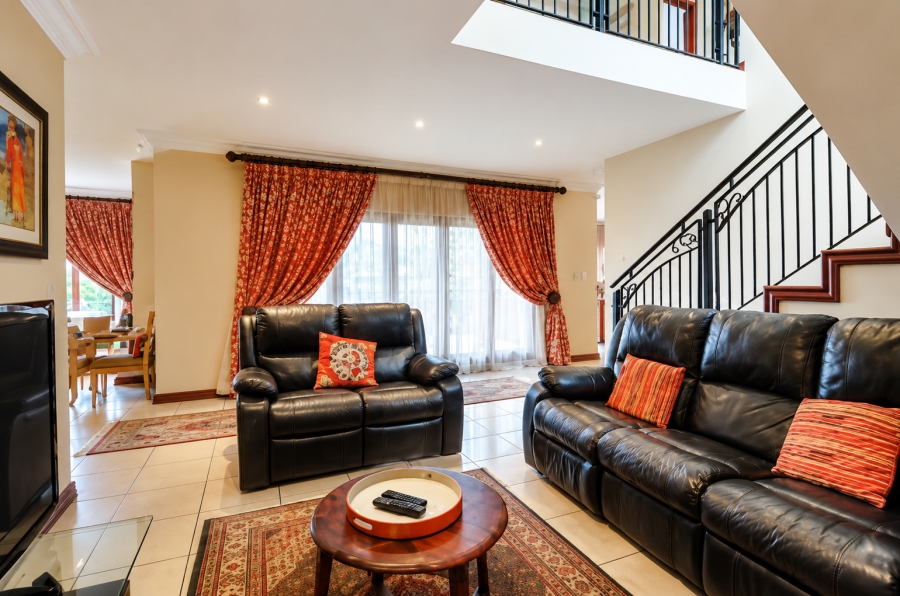 3 Bedroom Property for Sale in Kosmos Ridge North West